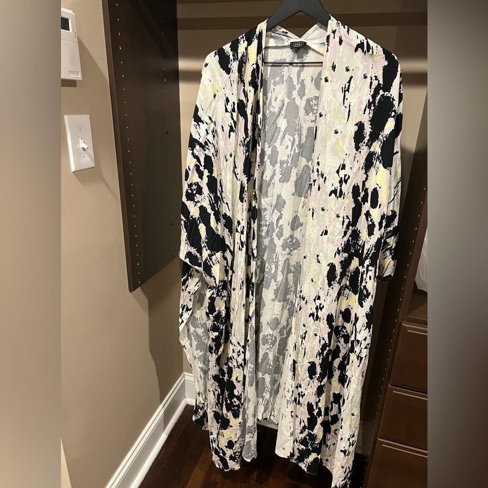 Women’s LIRA Pool/Beach Robe/ Cover Up